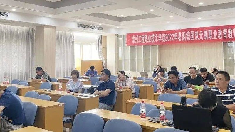 成人高考专升本考公务员优势